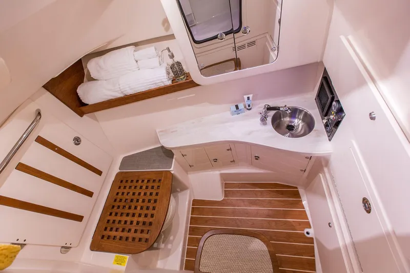  Yacht Photos Pics Manufacturer Provided Image