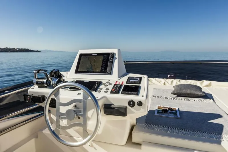 Time To Fly Yacht Photos Pics Manufacturer Provided Image: Manufacturer Provided Image