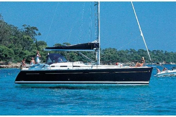  Yacht Photos Pics Manufacturer Provided Image: Océanis Clipper 393