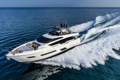 Ferretti Yachts 780