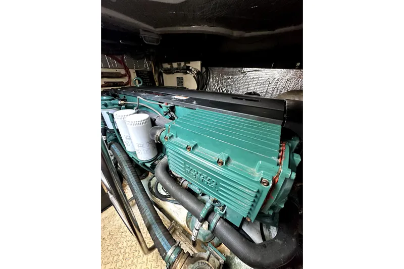  Yacht Photos Pics Engine compartment of 2006 Cruisers Yachts 420 Express, featuring a Volvo Penta engine.