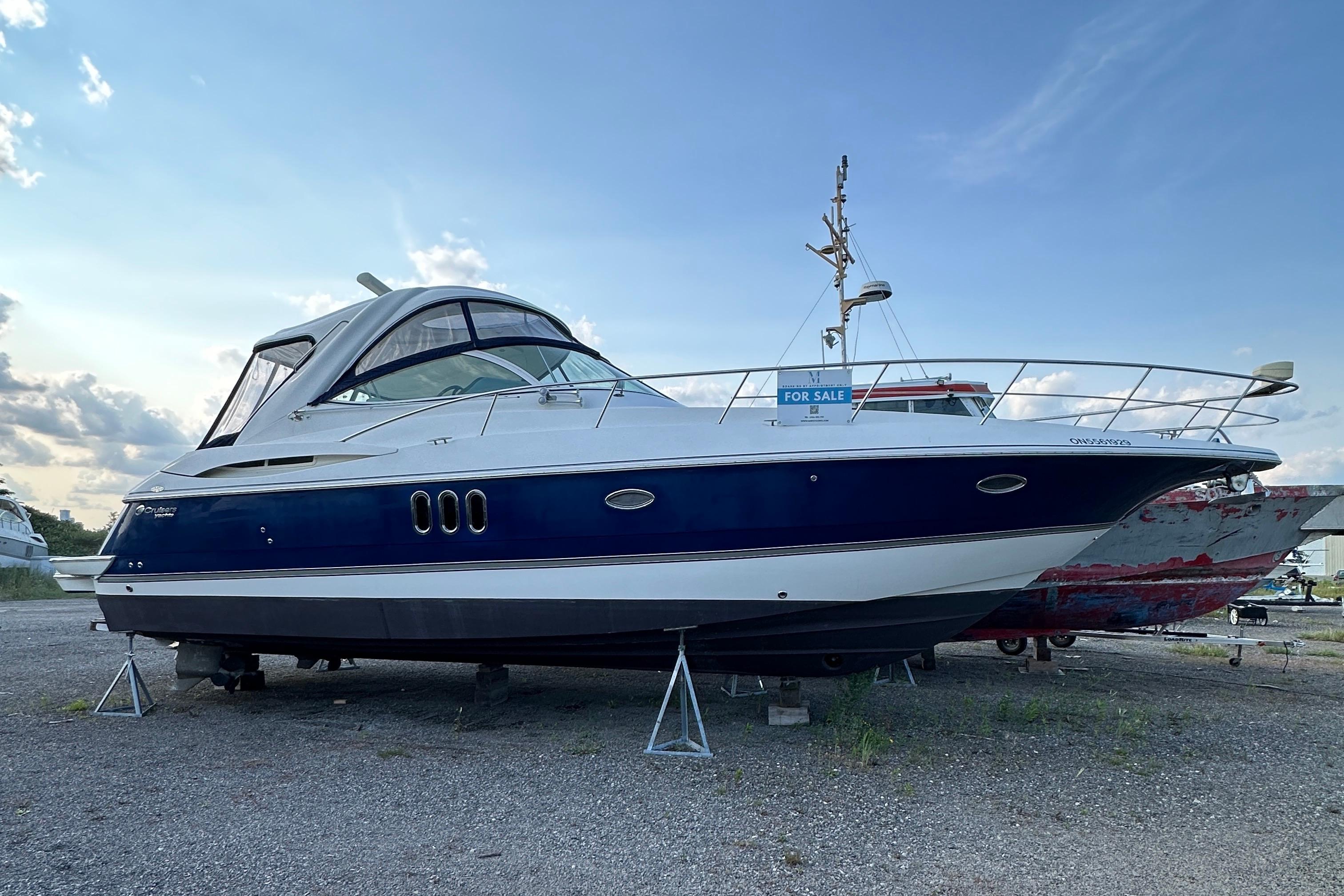 Cruisers Yachts 420 Express