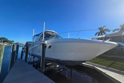 Sea Ray 330 Sundancer