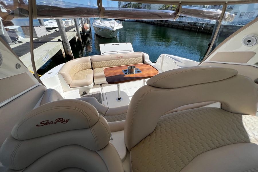 2001 Sea Ray 460 Sundancer