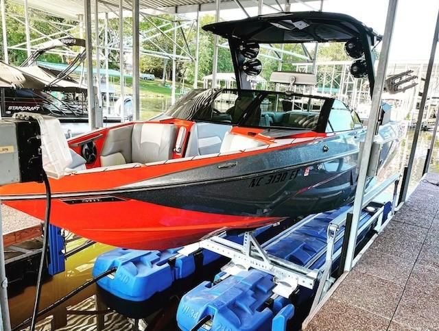 2021 Malibu Wakestter 25 LSV