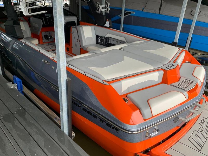 2021 Malibu Wakestter 25 LSV