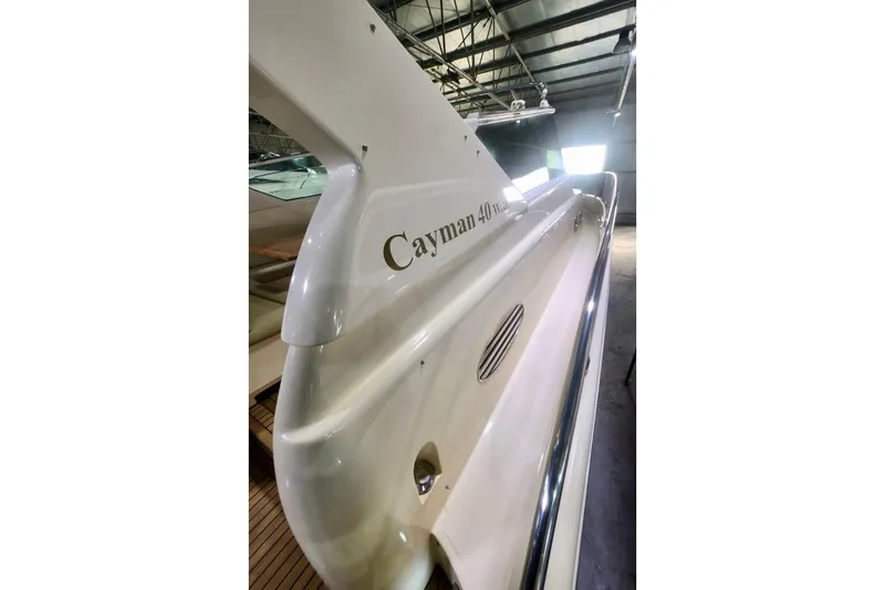  Yacht Photos Pics Cayman Yachts 40 W.A. 1998 model in a well-lit indoor setting.