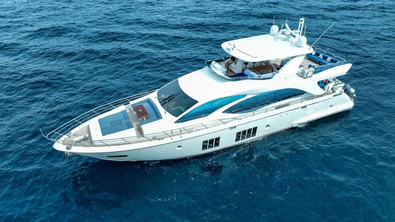 Satisfaction Yacht Photos Pics 