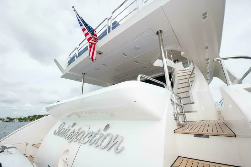 Satisfaction Yacht Photos Pics Azimut 84 Flybridge 2017 yacht with American flag and elegant deck design.
