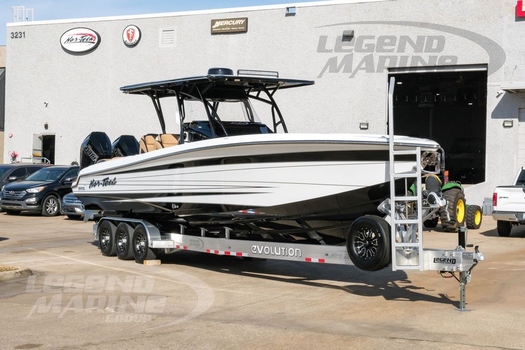 Nor-Tech 340 Sport Center Console