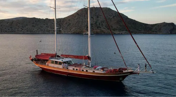 Akhenaton Yacht Photos Pics 