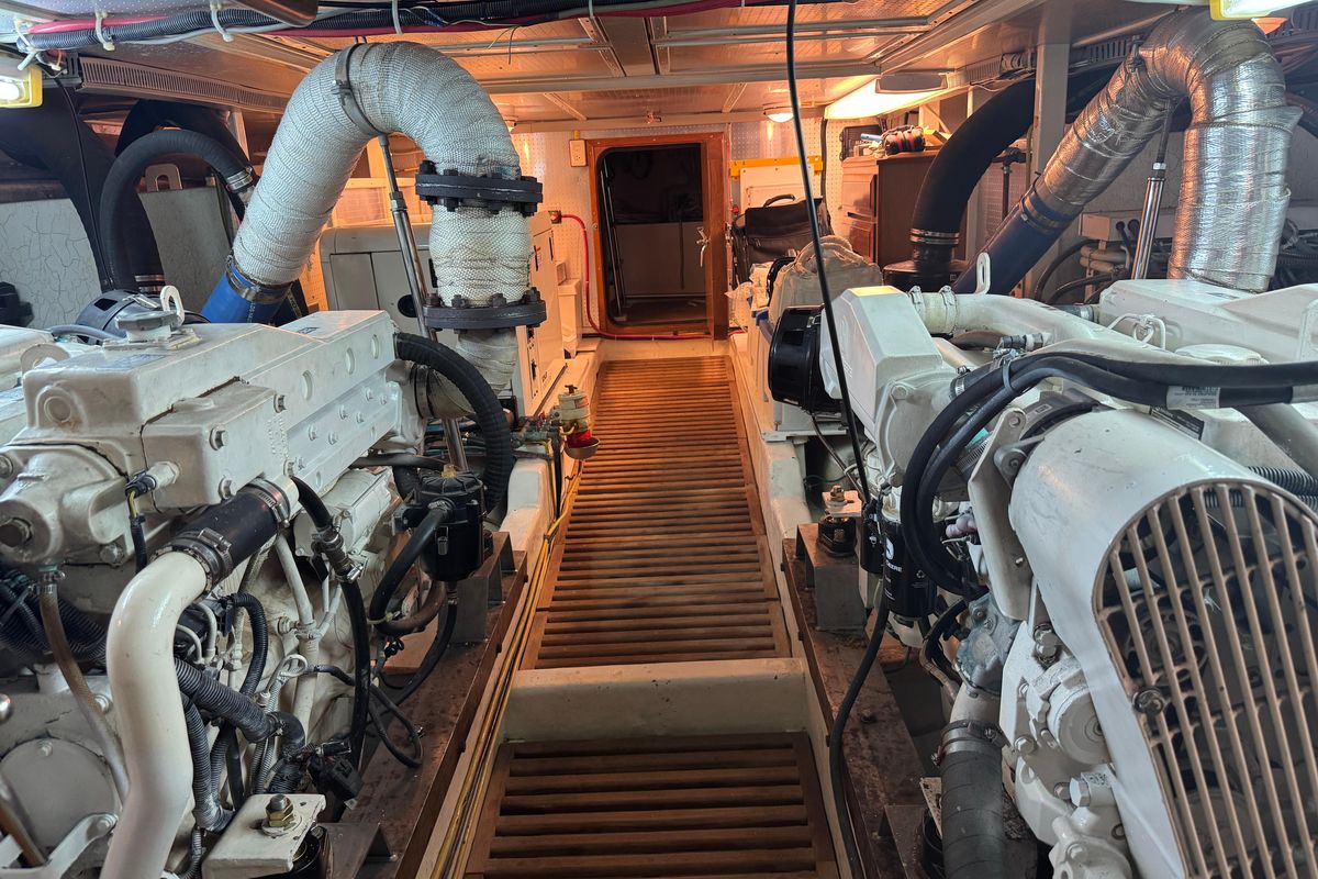 2006 DeFever 52 