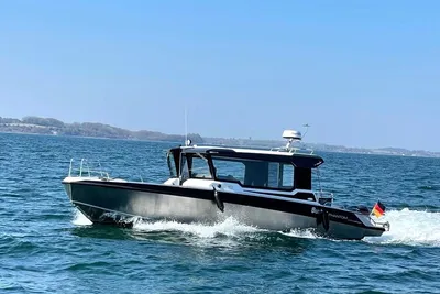 Buster Phantom Cabin