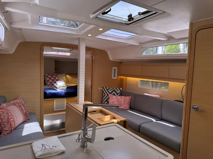 Island Girl Yacht Photos Pics 