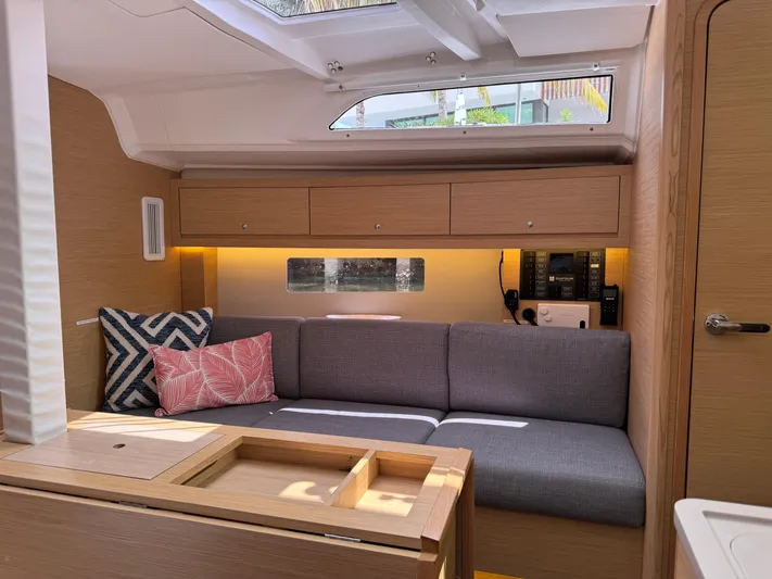 Island Girl Yacht Photos Pics 