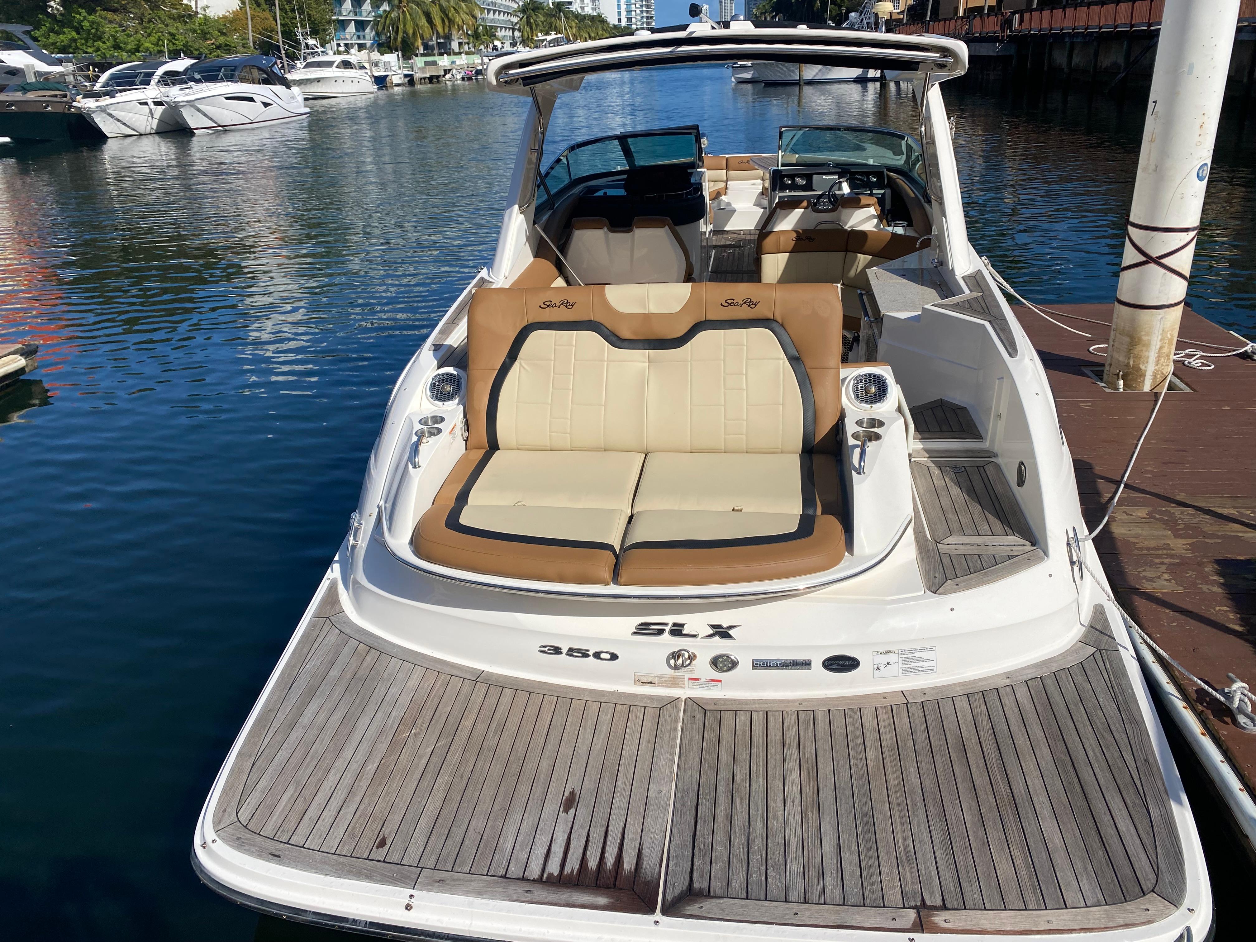 Sea Ray® 350 SLX: Bow Rider Boat with Hinged Cushions