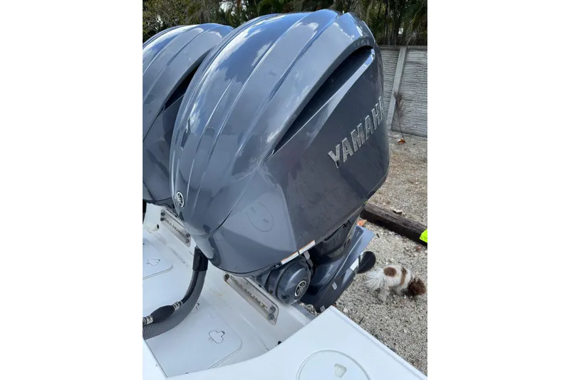  Yacht Photos Pics Twin Yamaha outboard engines on a 2023 Sea Hunt Gamefish 27 boat.