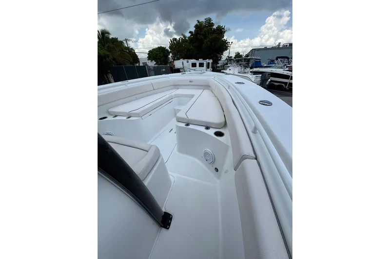 Yacht Photos Pics 2023 Sea Hunt Gamefish 27 Forward Seating boat with spacious white interior.