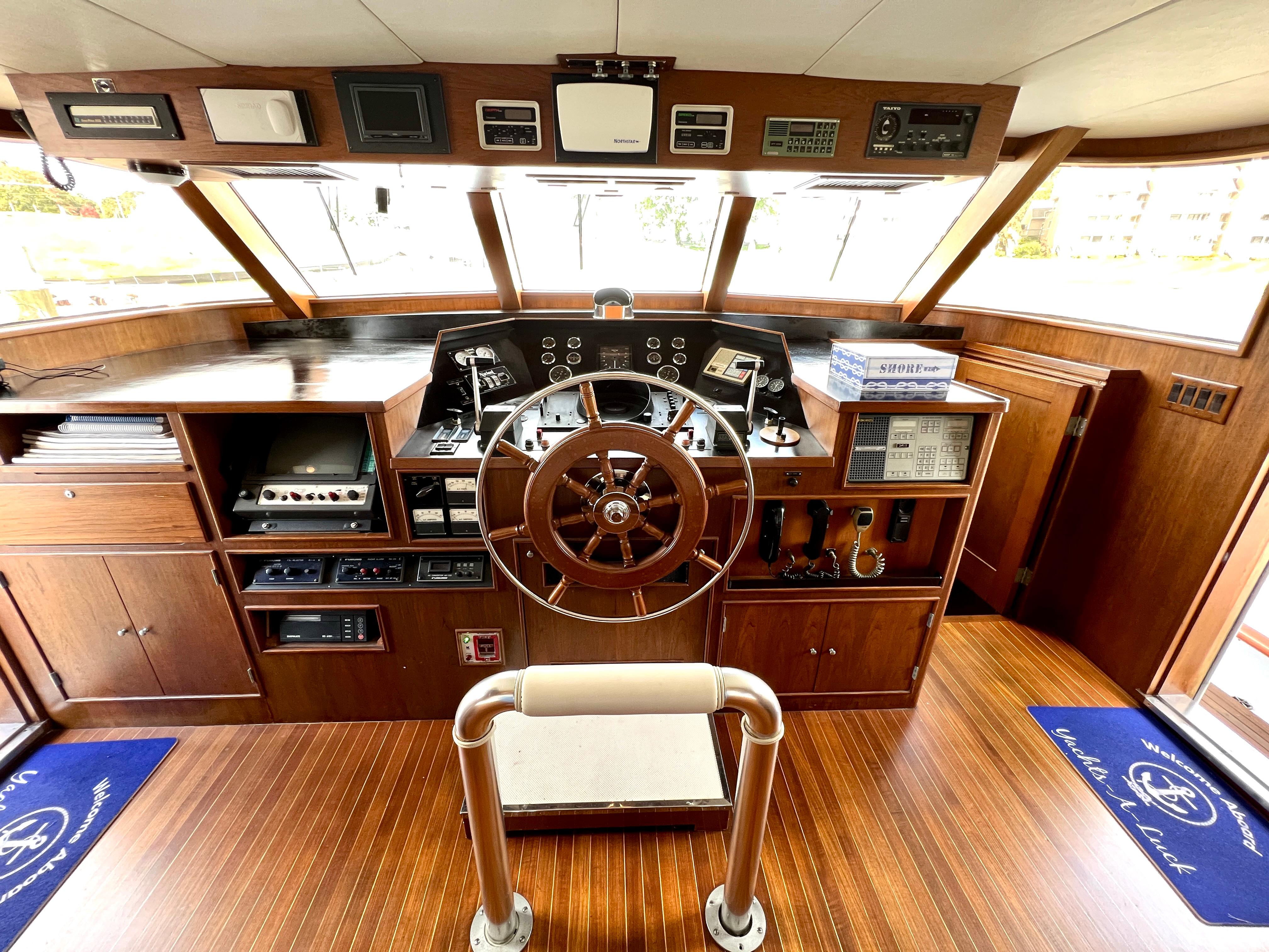 YACHTS A LUCK Motor Yachts Burger for sale - YachtWorld