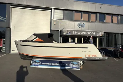 2021 Maxima 630 in het wit met Honda 40 pk