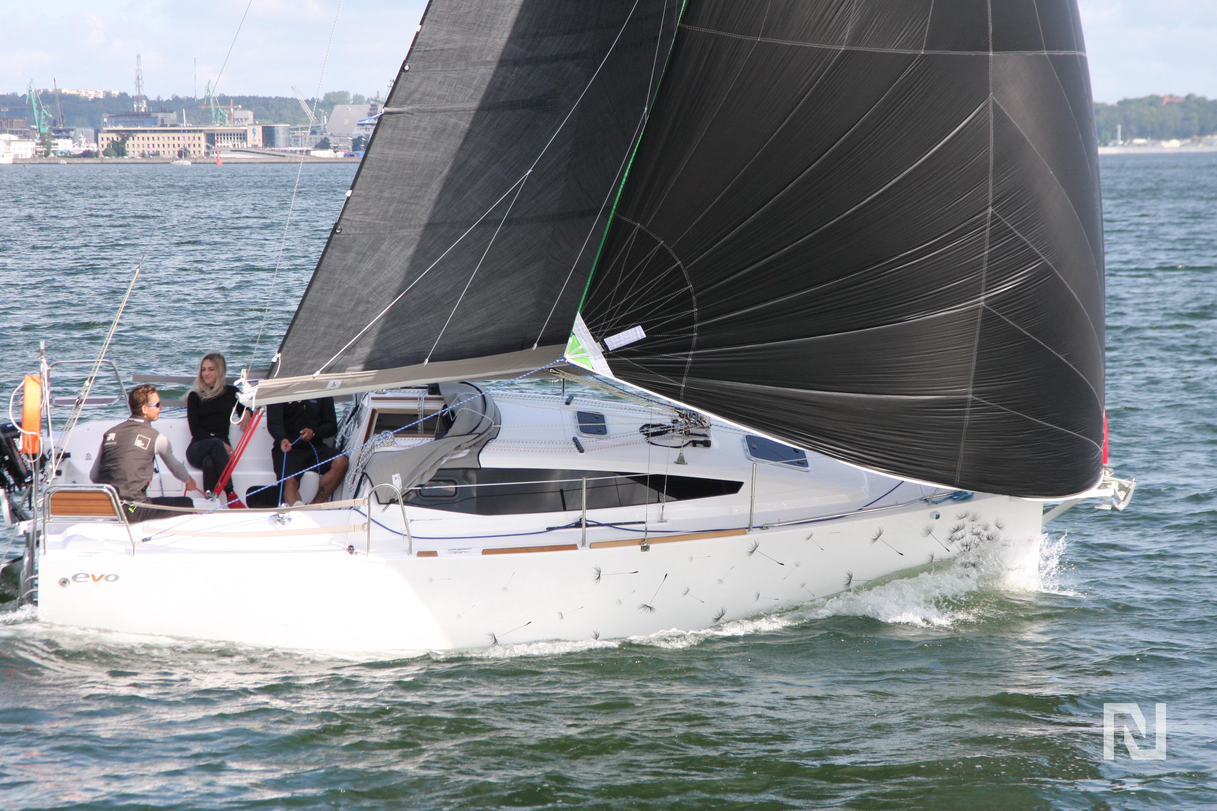 2025 Maxus EVO 24 Daysailers Kaufen YachtWorld