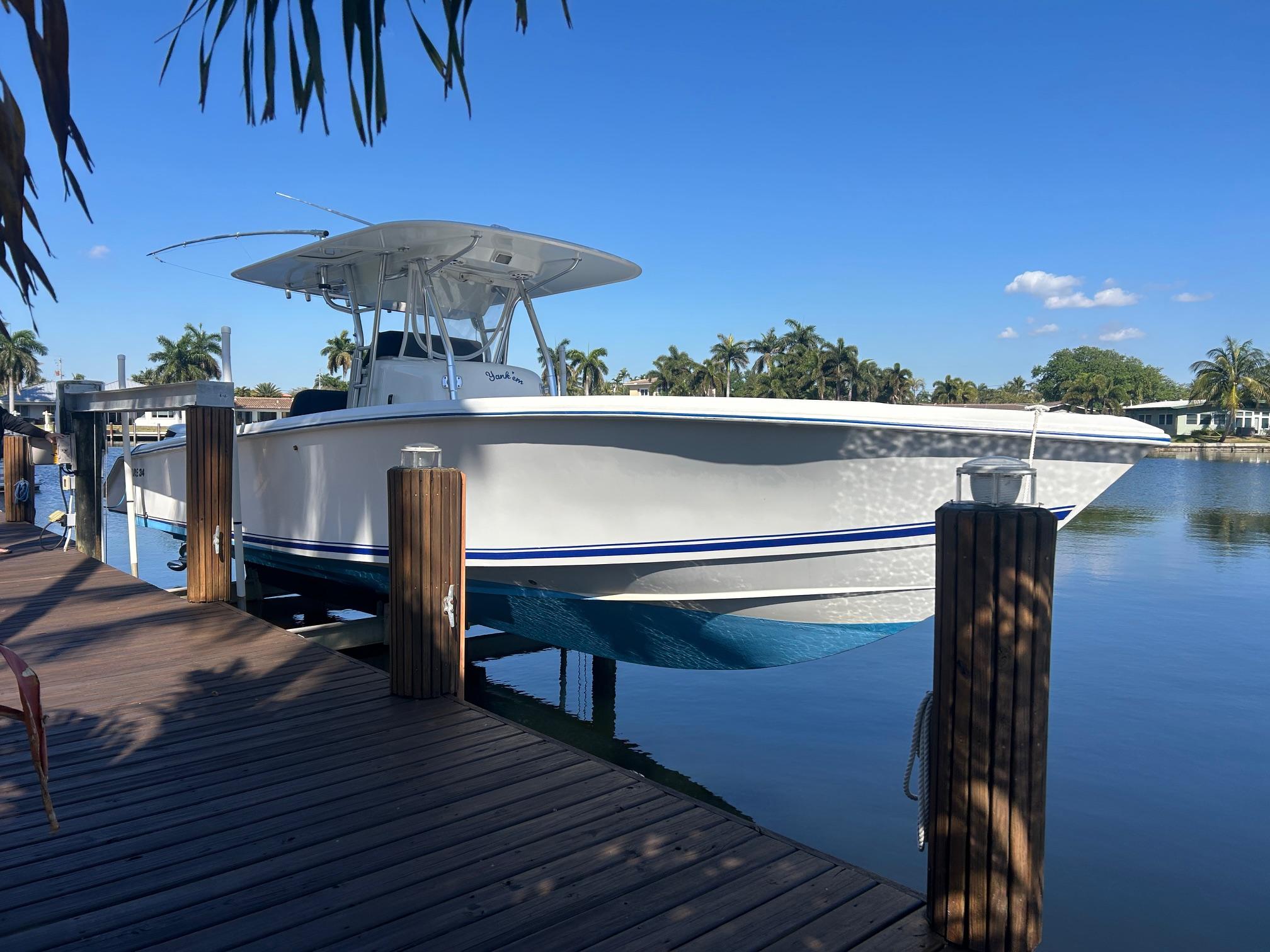 Venture 34 Center Console