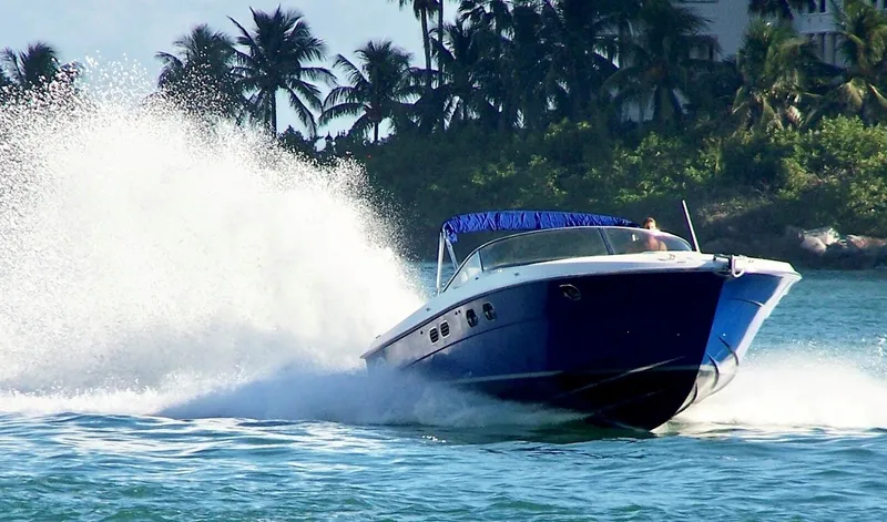 Avalon Yacht Photos Pics 