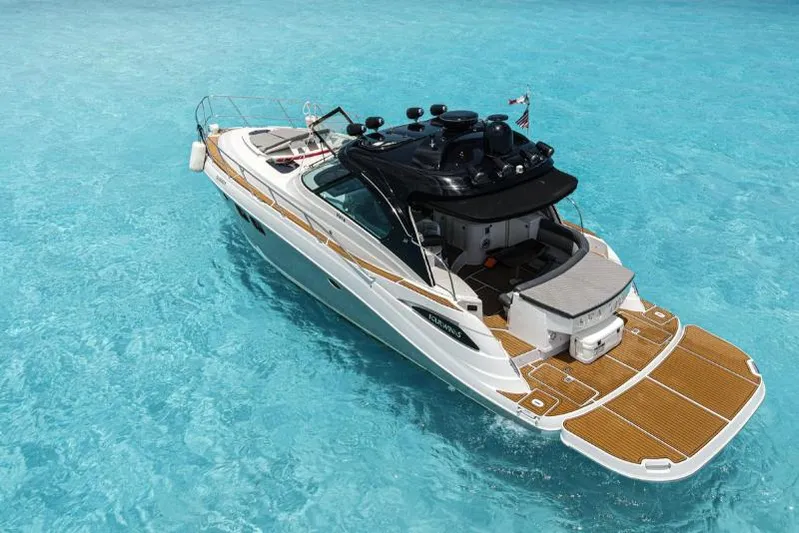 Pura Vida Yacht Photos Pics 