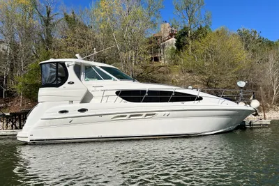 Sea Ray 40 Motor Yacht
