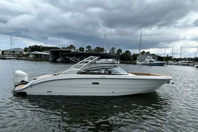 Sea Ray SDX 270 Outboard