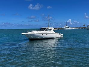 2014 Tiara Yachts 4500 Sovran
