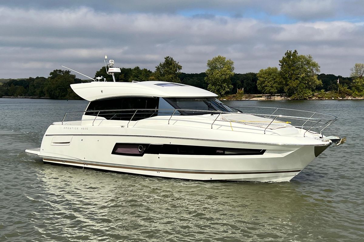 2018 Prestige 46 