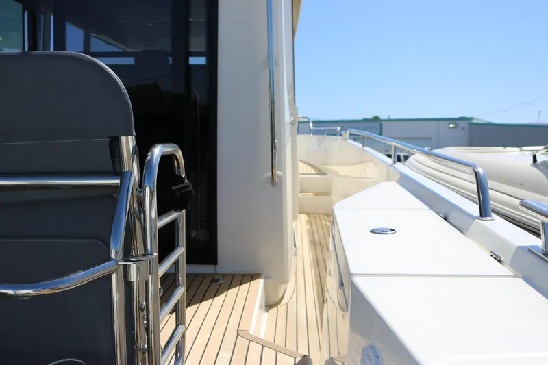 Ocean Therapy Yacht Photos Pics 2021 Nimbus C-11 - Stbd