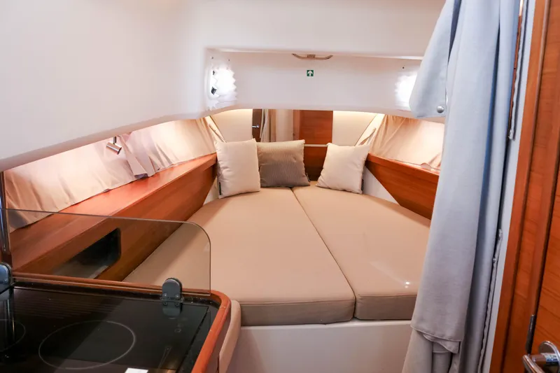 Ocean Therapy Yacht Photos Pics 2021 Nimbus C-11 - Cabin