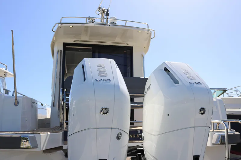 Ocean Therapy Yacht Photos Pics 2021 Nimbus C-11 - Engines