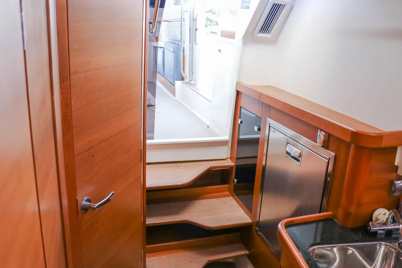 Ocean Therapy Yacht Photos Pics 2021 Nimbus C-11 - Cabin