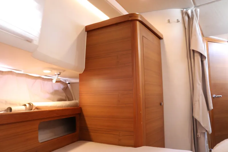 Ocean Therapy Yacht Photos Pics 2021 Nimbus C-11 - Cabin