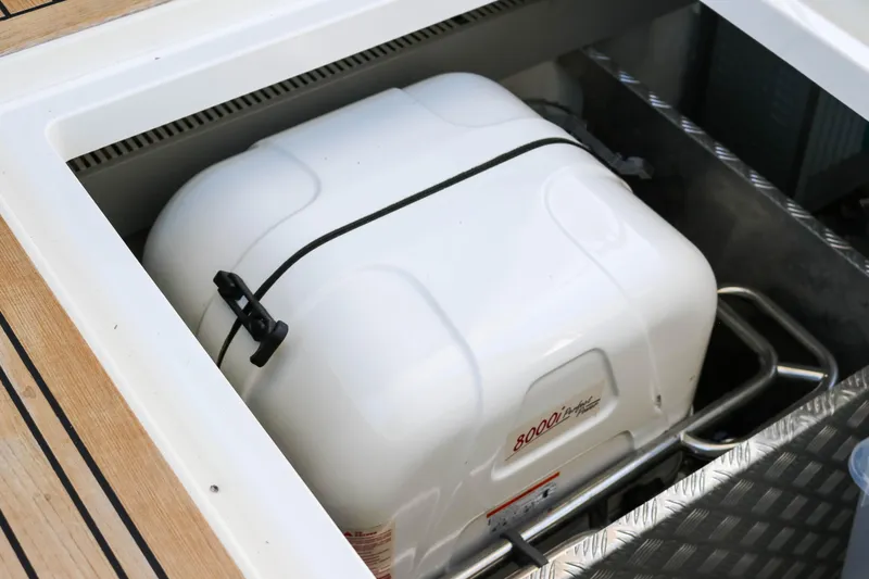 Ocean Therapy Yacht Photos Pics 2021 Nimbus C-11 - Bow storage