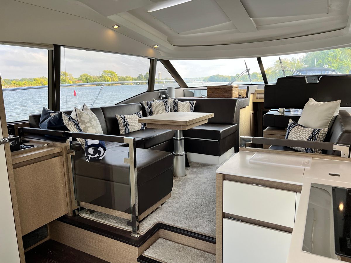 2018 Prestige 46 