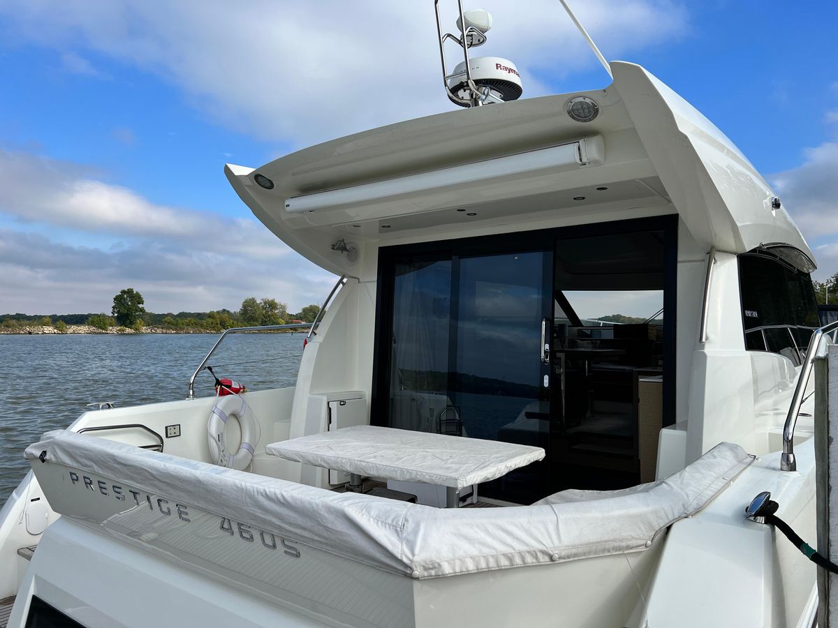 2018 Prestige 46 