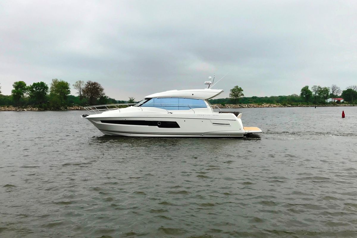 2018 Prestige 46 
