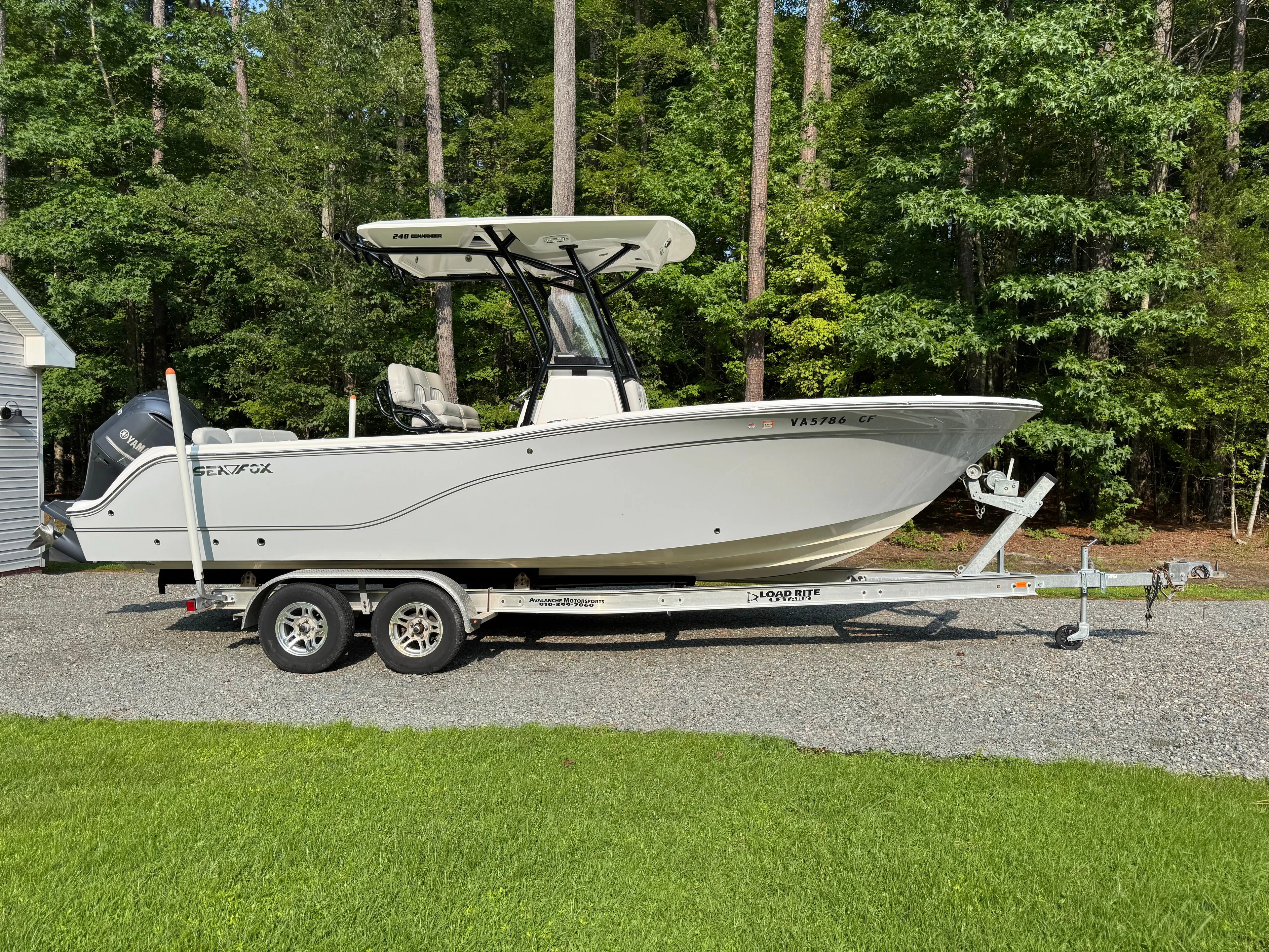 Sea Fox 248 Commander
