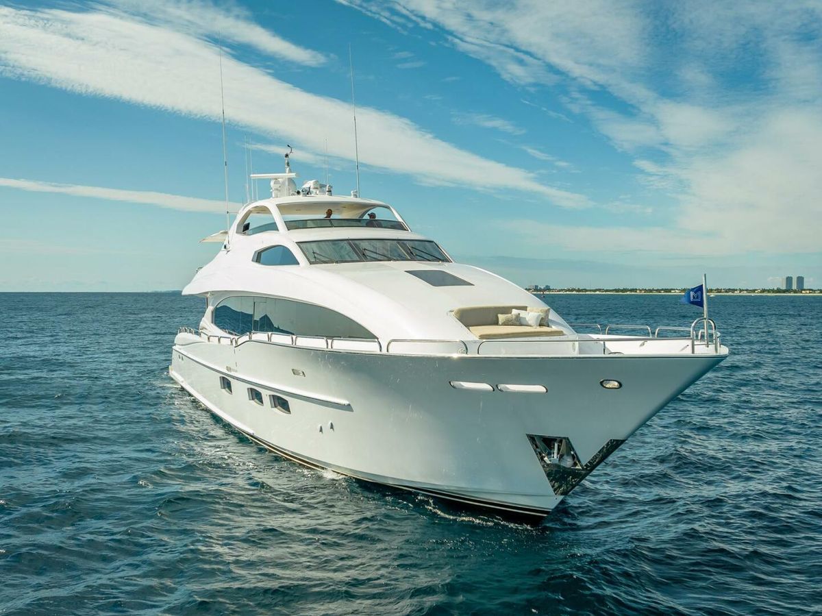 2008 Lazzara 116 