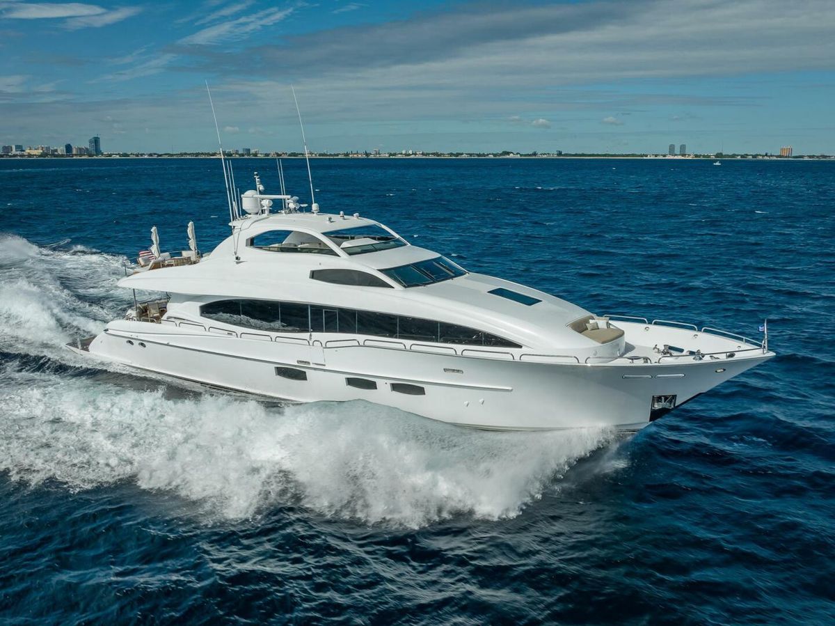 2008 Lazzara 116 