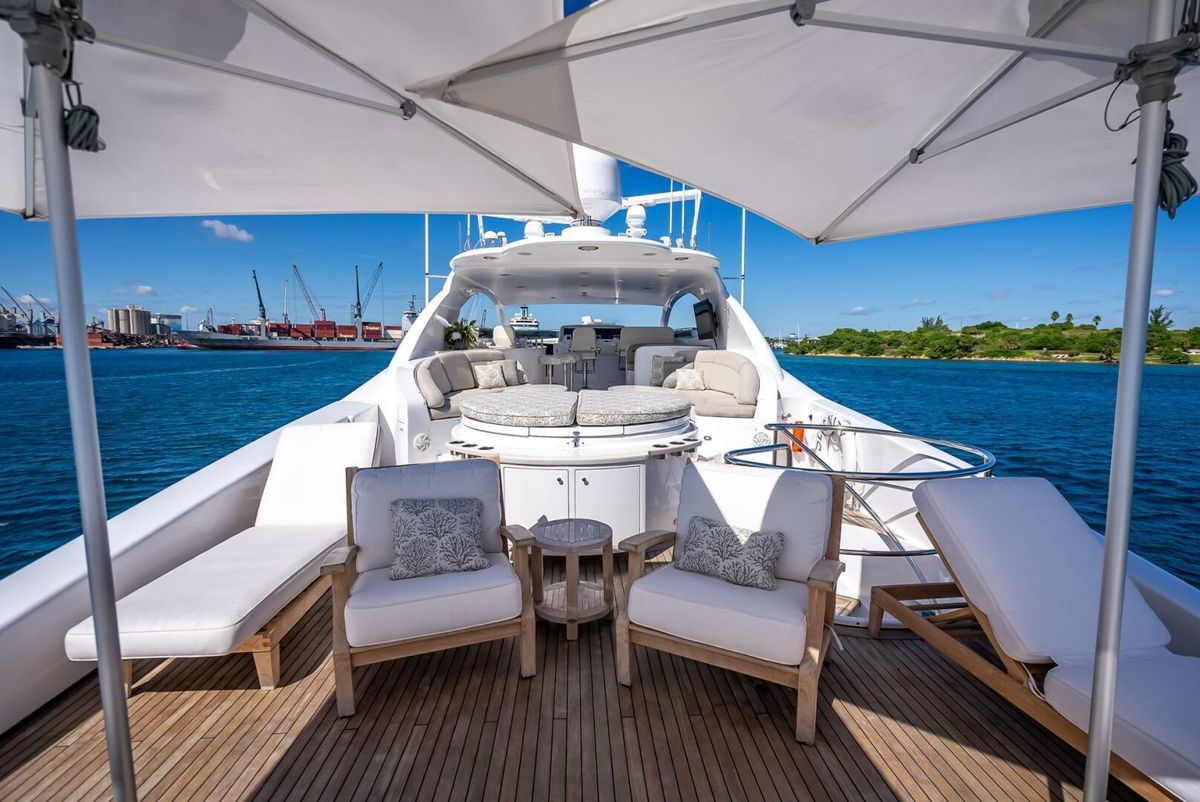 2008 Lazzara 116 