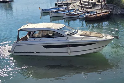 2011 Jeanneau Leader 10
