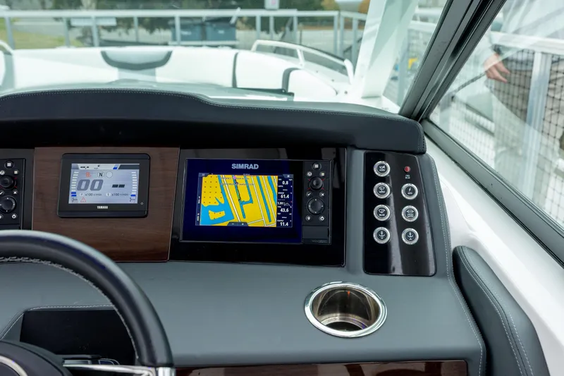  Yacht Photos Pics 2023 Chaparral 280 OSX dashboard with navigation display and control panel.