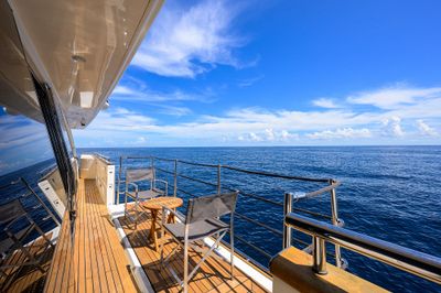 Yacht