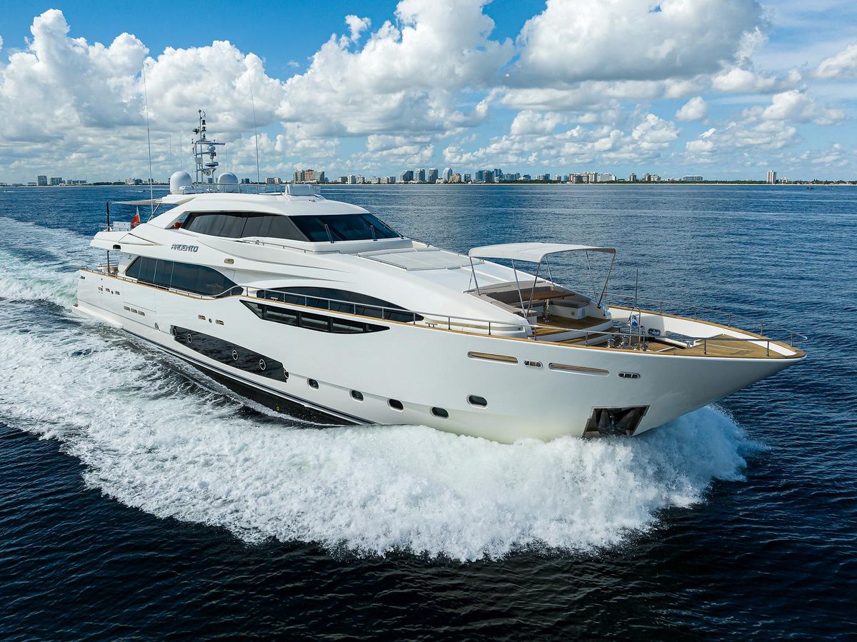 2013 Custom Line 124 