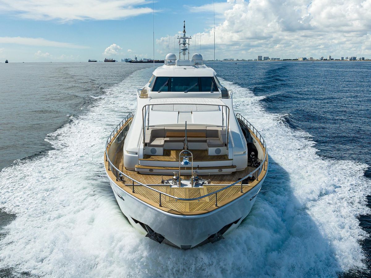 2013 Custom Line 124 